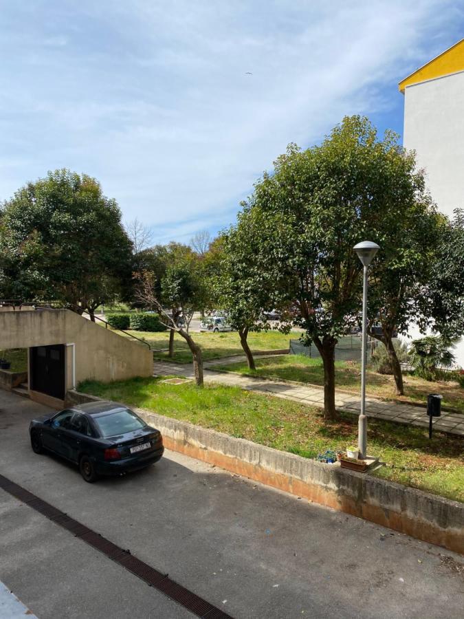 App Vesna Apartment Umag Bagian luar foto